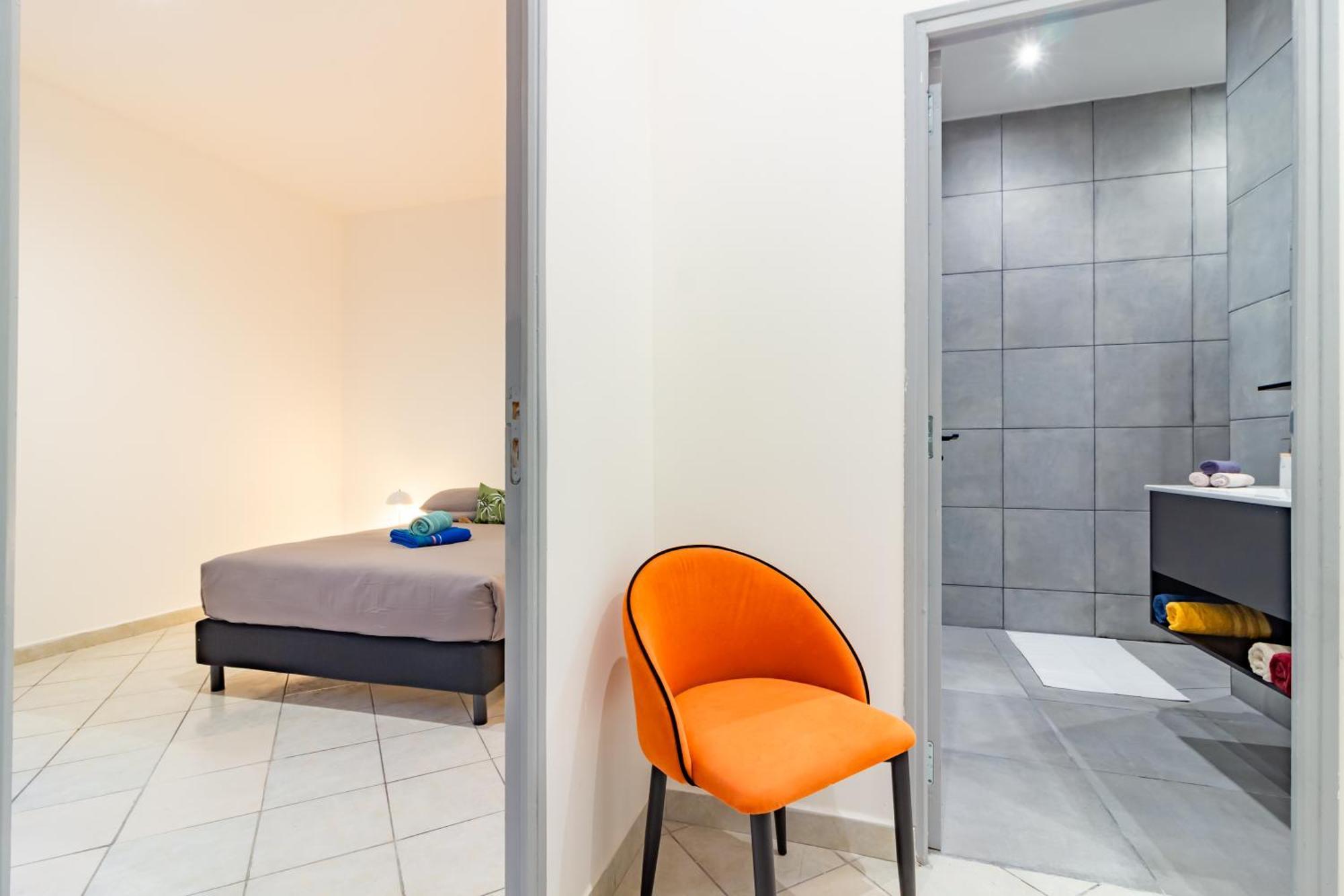 Spacieux Appartement En Plein Coeur De เบซิเยร์ ภายนอก รูปภาพ