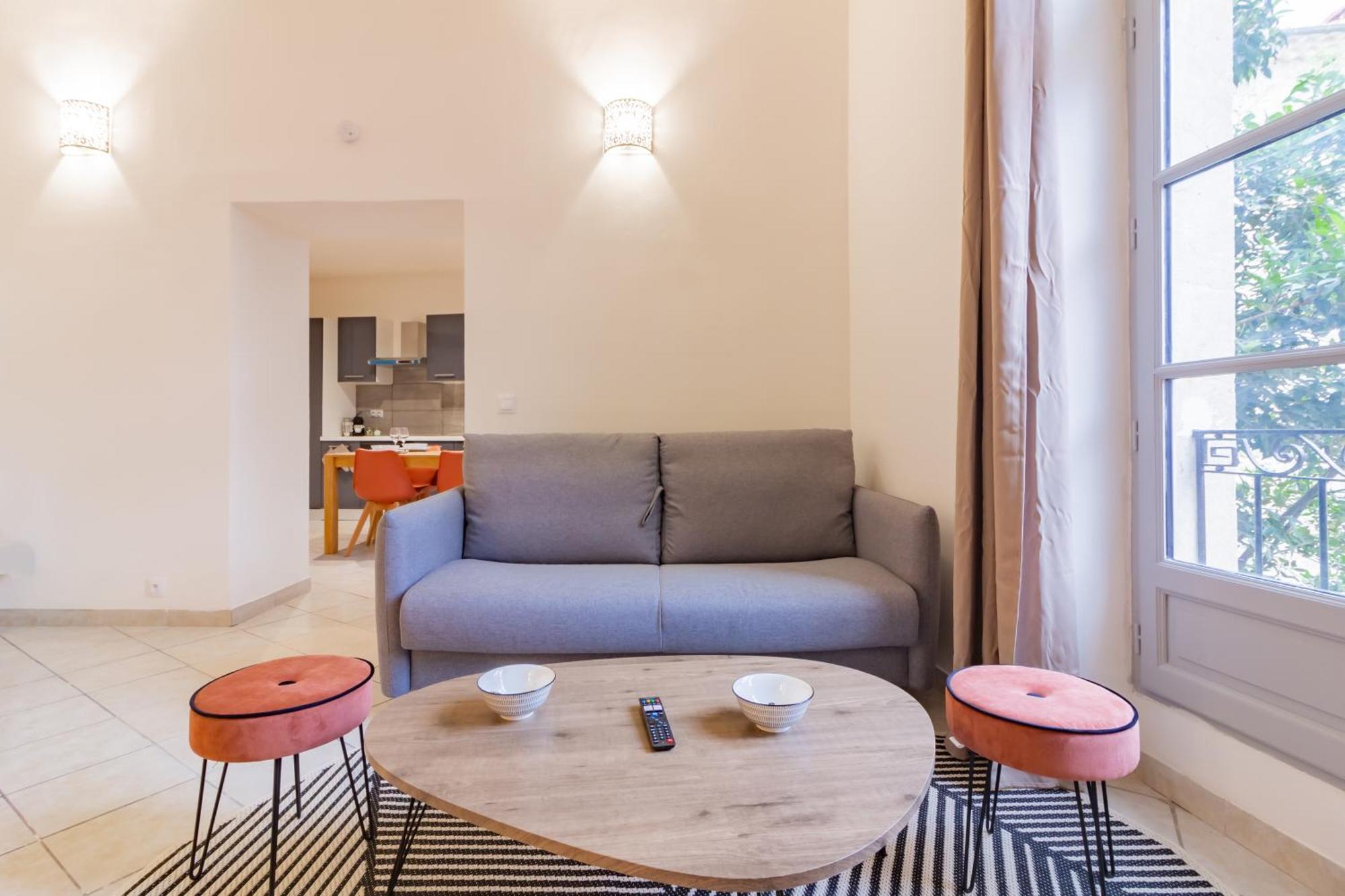 Spacieux Appartement En Plein Coeur De เบซิเยร์ ภายนอก รูปภาพ